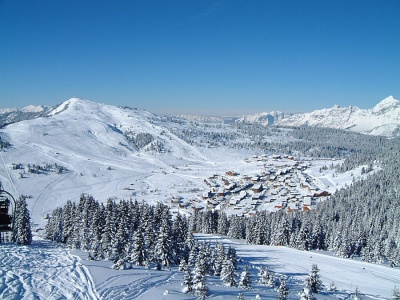 Vue sur les Saisies en hiver